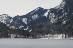 Blick-über-den-Alpsee-auf-die-Schlösser