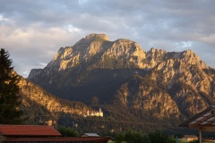 Blick-auf-Schloss-Neuschwanstein-im-Abendlicht-2